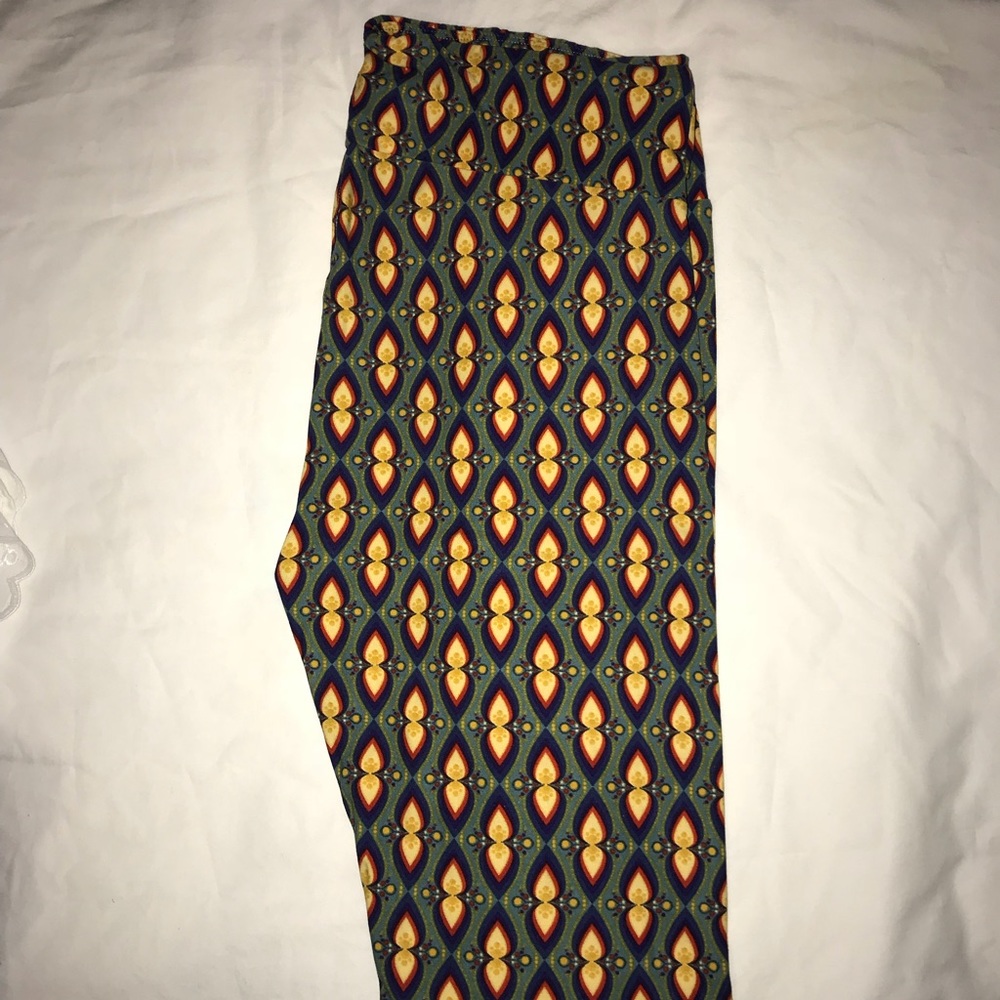 Lularoe tall and curvy leggings